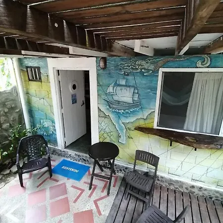 Hospedaje Pirata Express Apartment Capurgana Exterior photo